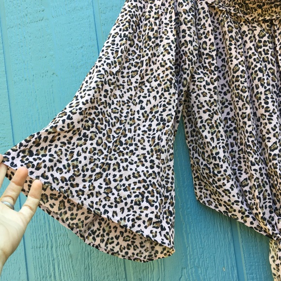 Free People Off Shoulder Cheetah Pink Bell Blouse Top Shirt Leopard Tie Front S - Picture 5 of 8